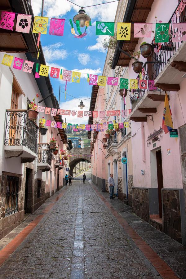 Hostal Carlos Luis Quito Exterior foto