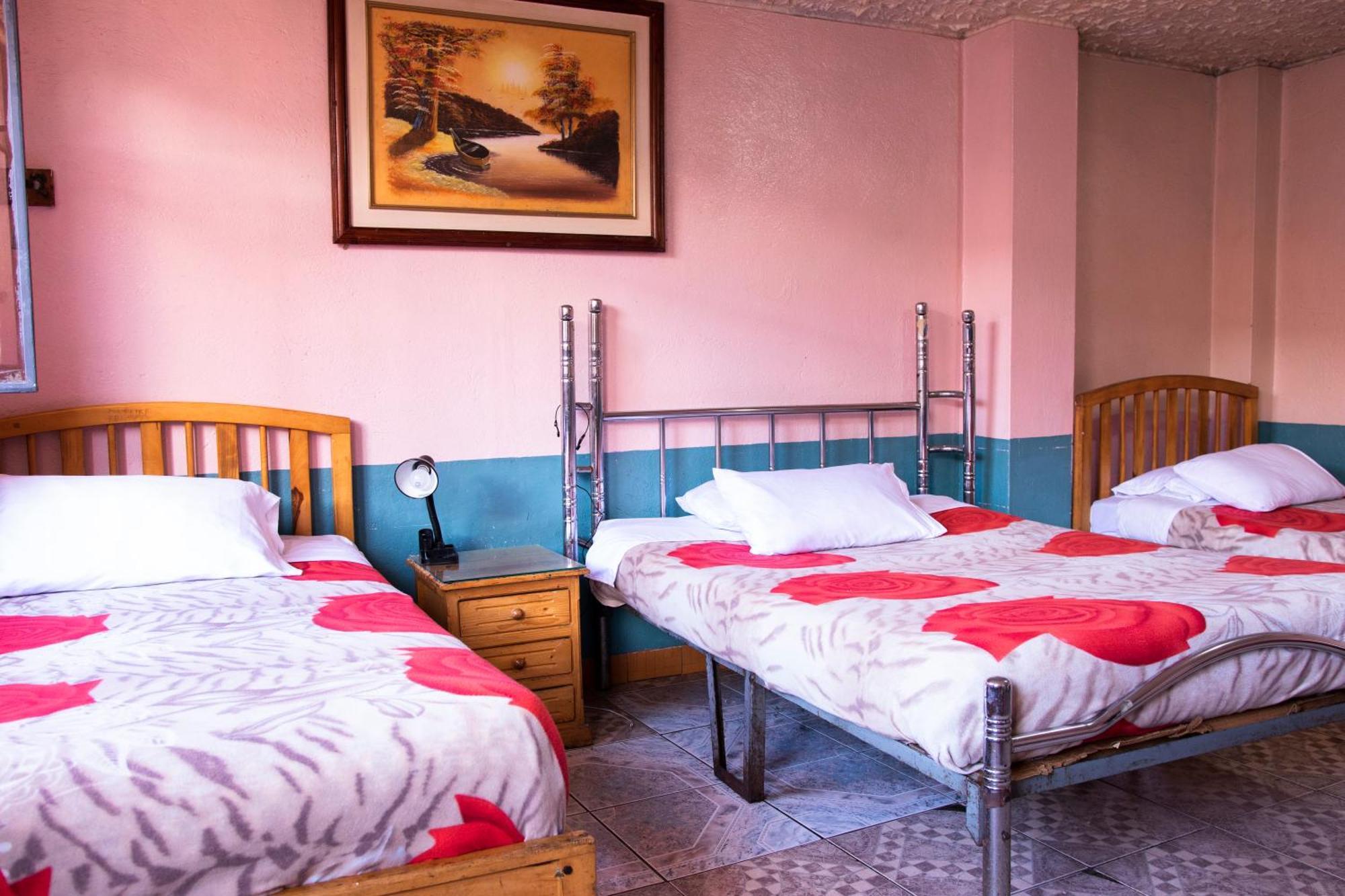 Hostal Carlos Luis Quito Exterior foto